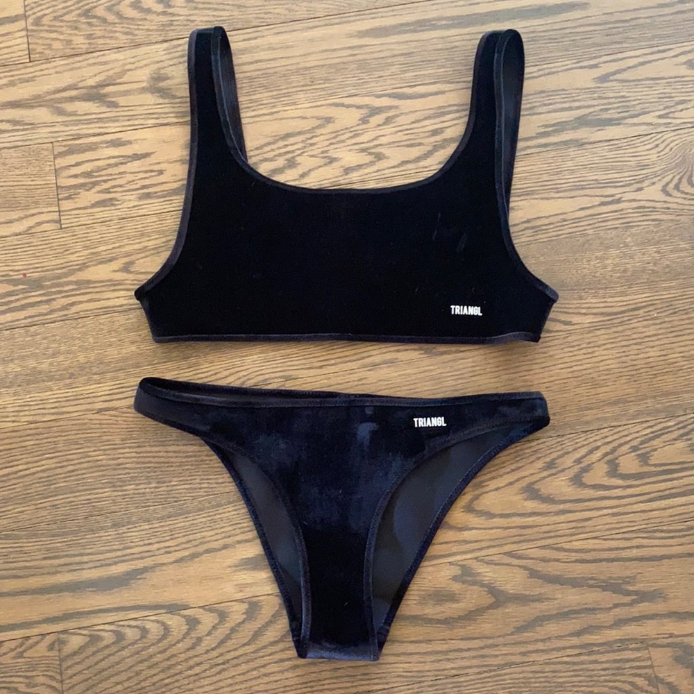 NWOT Velvet Triangl Bikini